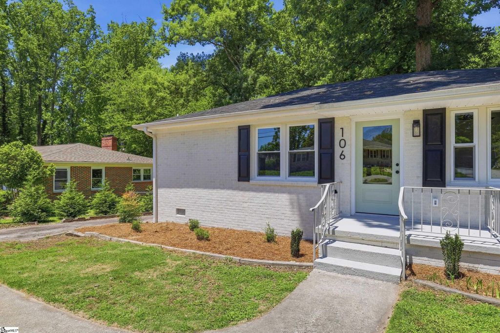 106 Mayfair Drive, Taylors, SC 29687
