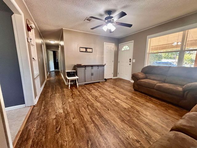 706 Forbes Drive, Bald Knob, AR 72010