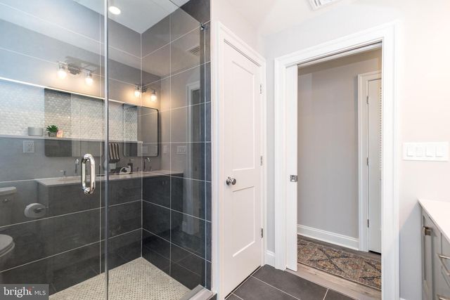 160 SHURS LN, Philadelphia, PA 19127