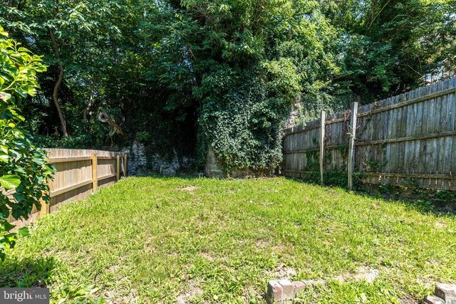 160 SHURS LN, Philadelphia, PA 19127