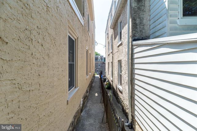 160 SHURS LN, Philadelphia, PA 19127