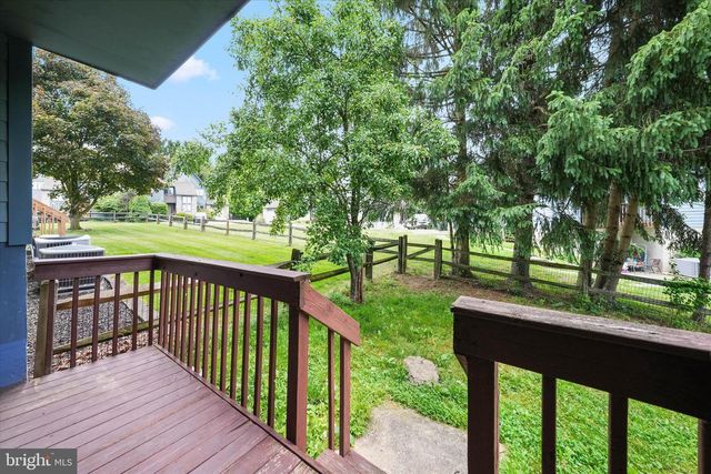 8 FOXTAIL CT, Newark, DE 19711