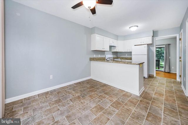 8 FOXTAIL CT, Newark, DE 19711