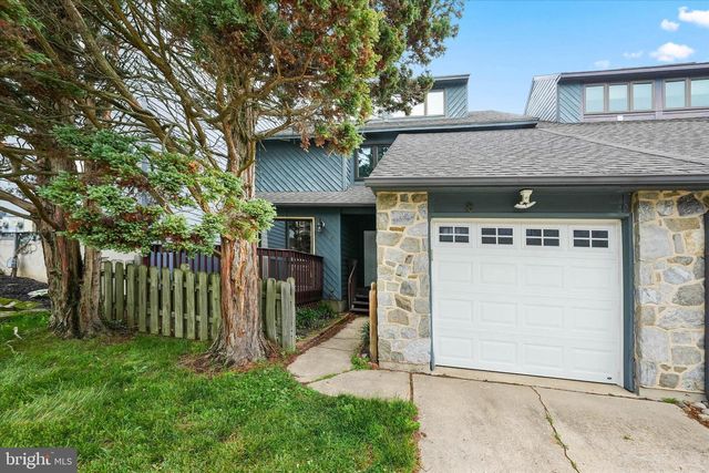 8 FOXTAIL CT, Newark, DE 19711