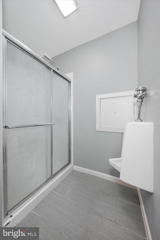 8 FOXTAIL CT, Newark, DE 19711