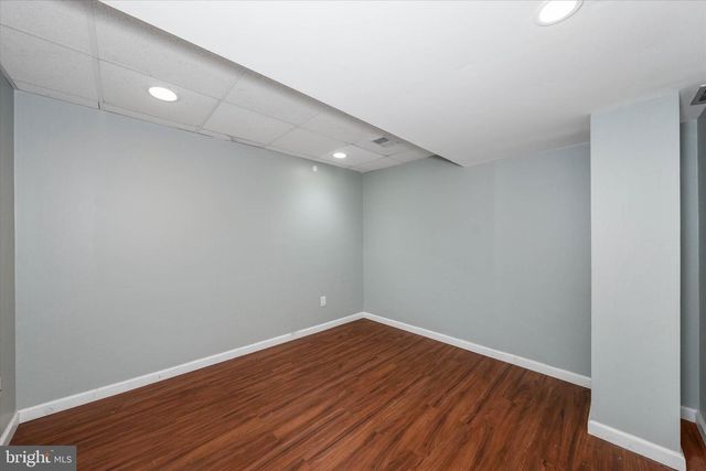 8 FOXTAIL CT, Newark, DE 19711