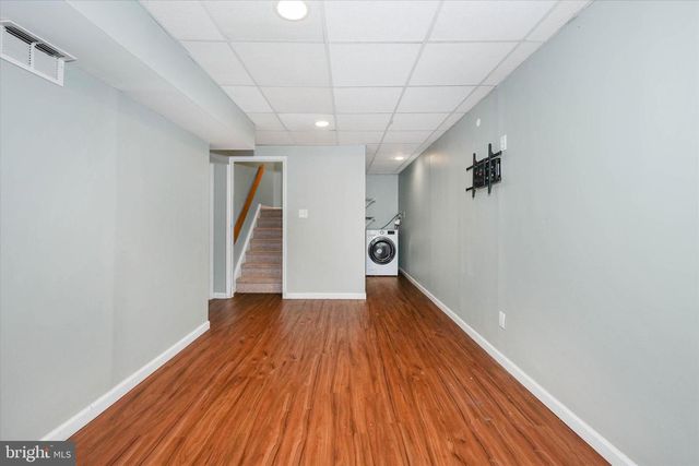 8 FOXTAIL CT, Newark, DE 19711