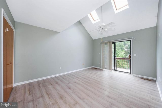 8 FOXTAIL CT, Newark, DE 19711