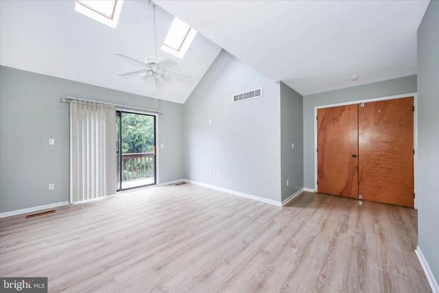 8 FOXTAIL CT, Newark, DE 19711