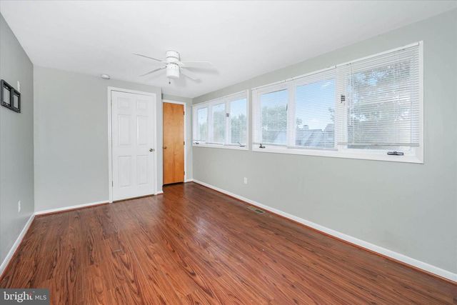 8 FOXTAIL CT, Newark, DE 19711