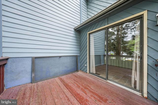 8 FOXTAIL CT, Newark, DE 19711