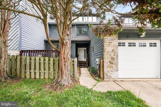 8 FOXTAIL CT, Newark, DE 19711