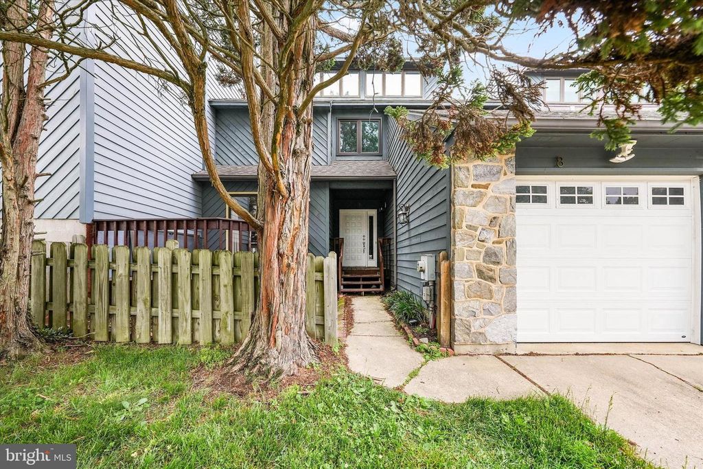 8 FOXTAIL CT, Newark, DE 19711