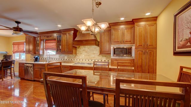 5 Bugle Court, Howell, NJ 07731