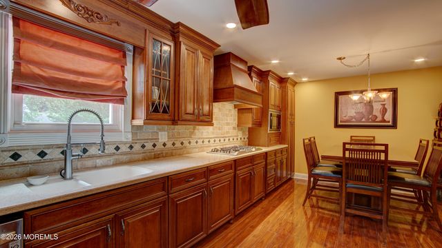 5 Bugle Court, Howell, NJ 07731