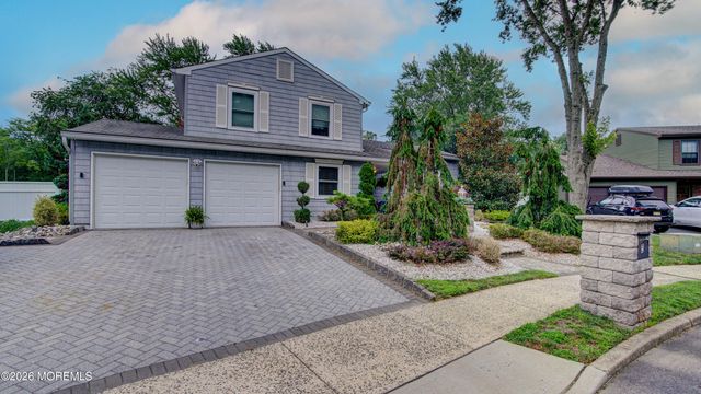 5 Bugle Court, Howell, NJ 07731