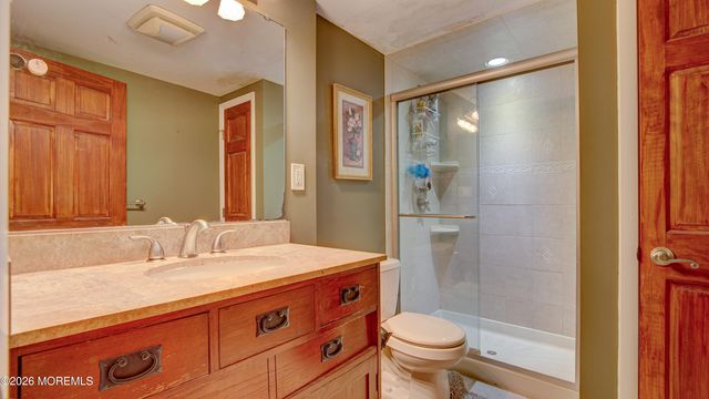 5 Bugle Court, Howell, NJ 07731