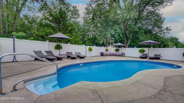 5 Bugle Court, Howell, NJ 07731