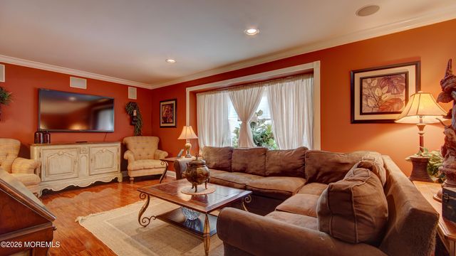 5 Bugle Court, Howell, NJ 07731
