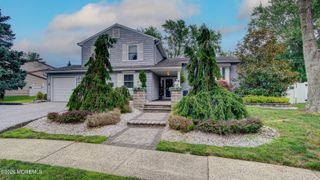 5 Bugle Court, Howell, NJ 07731