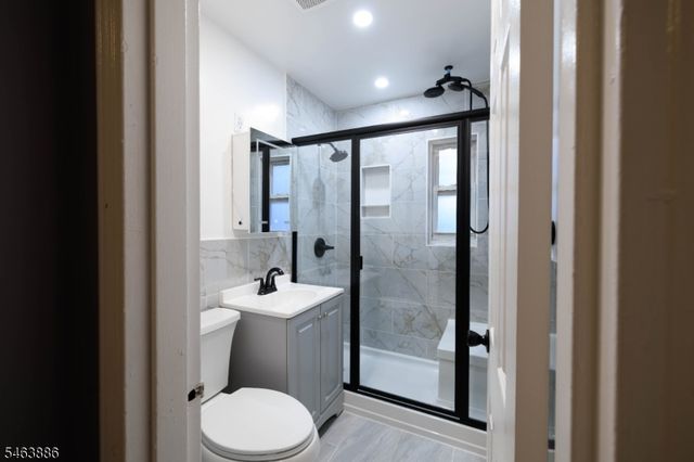 245 Passaic Ave D16, Passaic City, NJ 07055