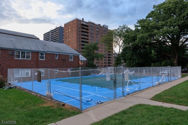 245 Passaic Ave D16, Passaic City, NJ 07055