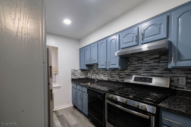 245 Passaic Ave D16, Passaic City, NJ 07055