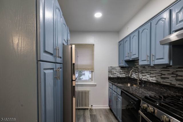 245 Passaic Ave D16, Passaic City, NJ 07055