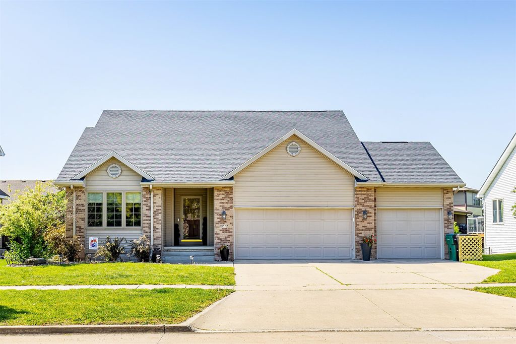 3217 NW 13th Street, Ankeny, IA 50023
