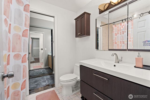 25918 14th Avenue S, Des Moines, WA 98198