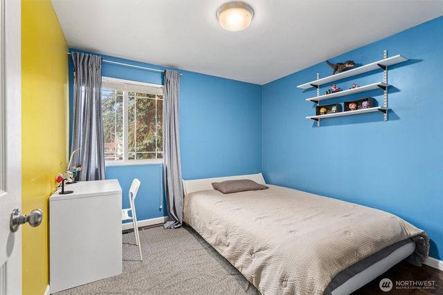 25918 14th Avenue S, Des Moines, WA 98198