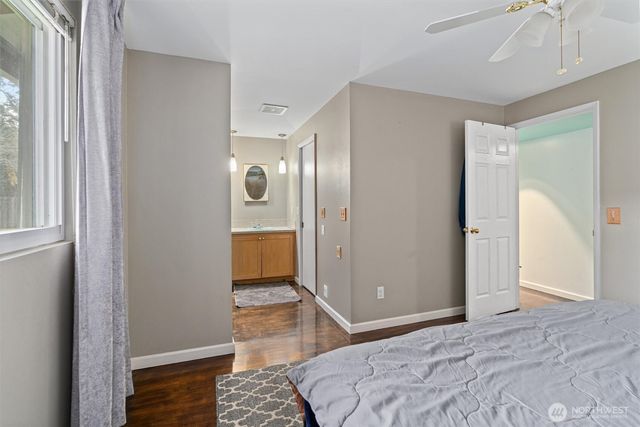 25918 14th Avenue S, Des Moines, WA 98198