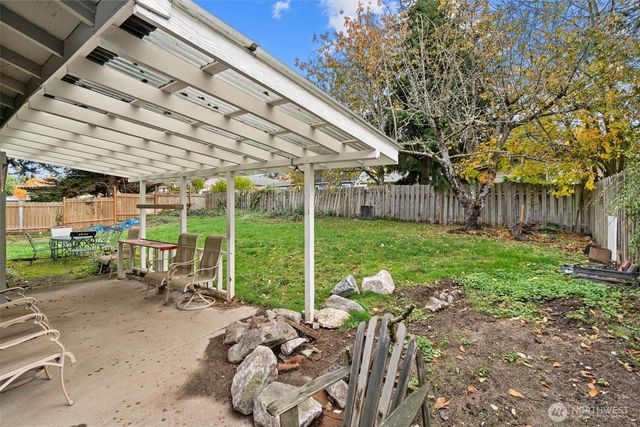 25918 14th Avenue S, Des Moines, WA 98198