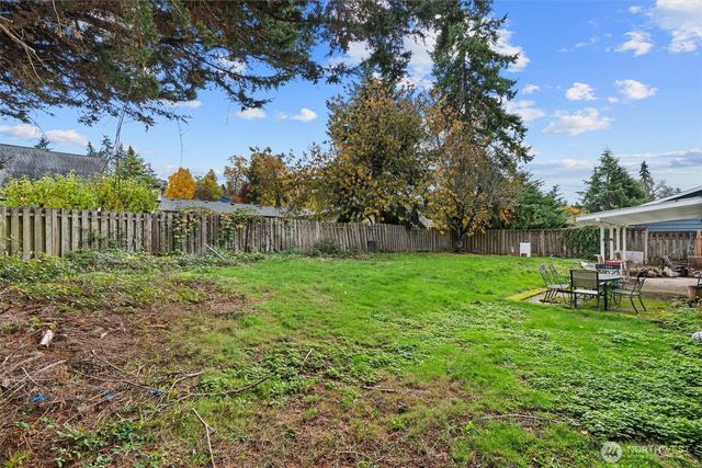 25918 14th Avenue S, Des Moines, WA 98198