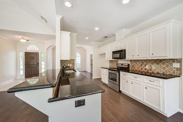 27322 Afton Way, Huffman, TX 77336