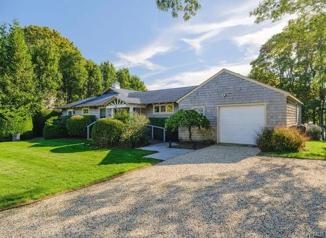 1020 Ruch Lane, Southold, NY 11971