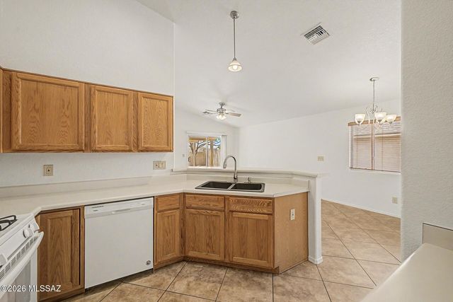 10052 E Paseo San Rosendo, Tucson, AZ 85747