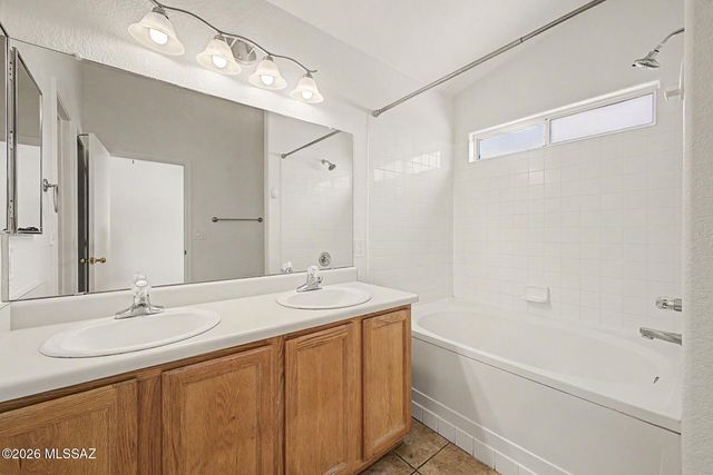 10052 E Paseo San Rosendo, Tucson, AZ 85747