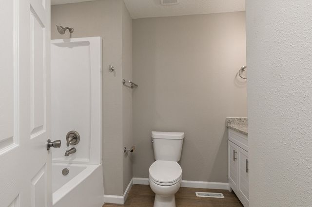 803 Lone Oak Circle, Nixa, MO 65714