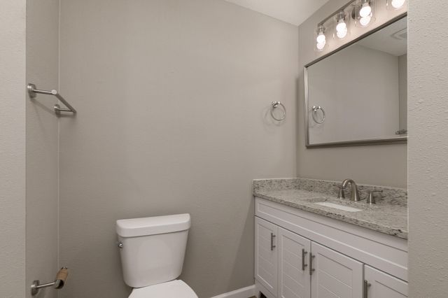 803 Lone Oak Circle, Nixa, MO 65714