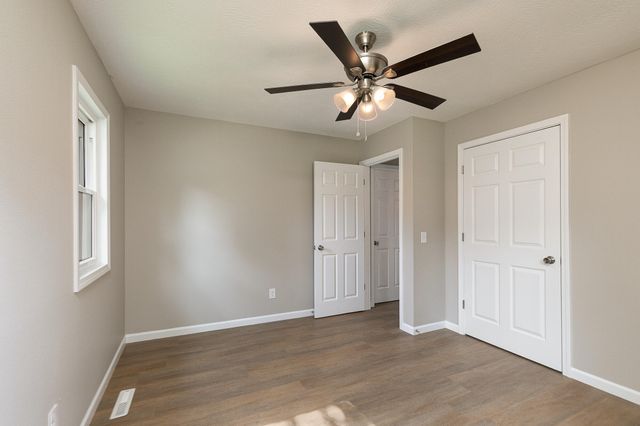 803 Lone Oak Circle, Nixa, MO 65714