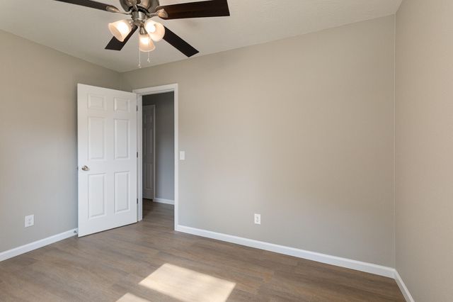 803 Lone Oak Circle, Nixa, MO 65714