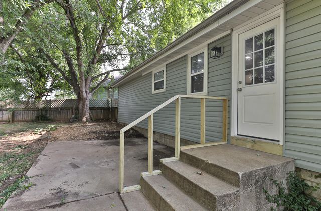 803 Lone Oak Circle, Nixa, MO 65714
