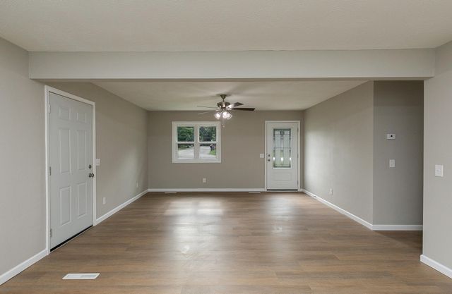 803 Lone Oak Circle, Nixa, MO 65714