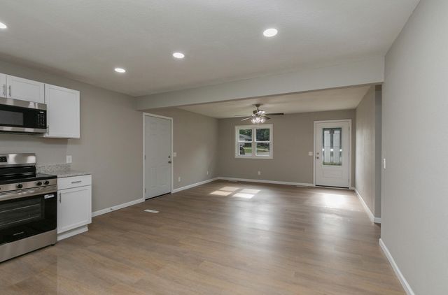 803 Lone Oak Circle, Nixa, MO 65714