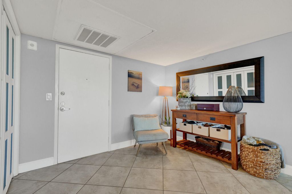 859 Jeffery Street 7050, Boca Raton, FL 33487