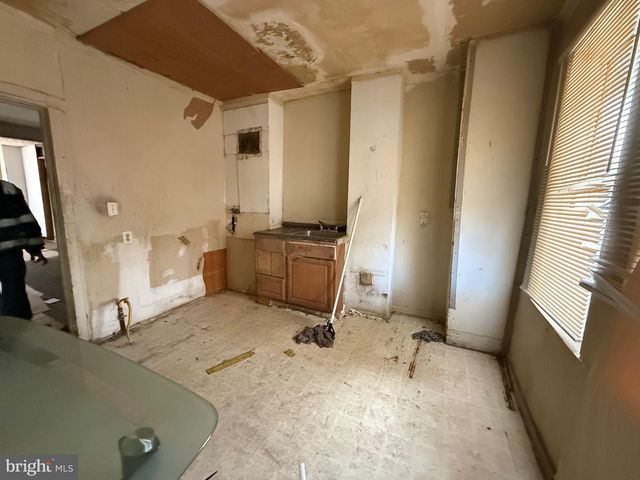 1804 PRESSTMAN ST, Baltimore, MD 21217