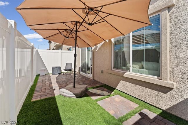 237 Callen Falls Avenue 2011, Henderson, NV 89011