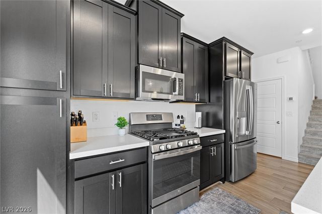 237 Callen Falls Avenue 2011, Henderson, NV 89011