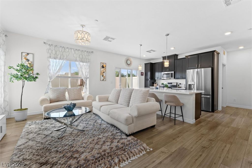 237 Callen Falls Avenue 2011, Henderson, NV 89011